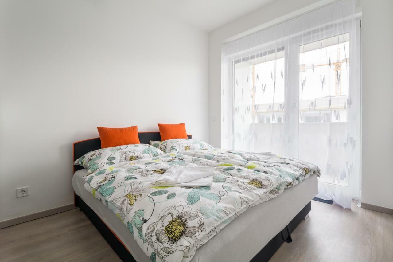 Bpr Chic White Home With Terrace & A/C & Garage ブダペスト エクステリア 写真