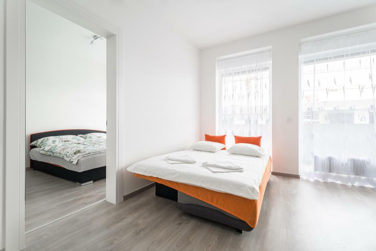 Bpr Chic White Home With Terrace & A/C & Garage ブダペスト エクステリア 写真