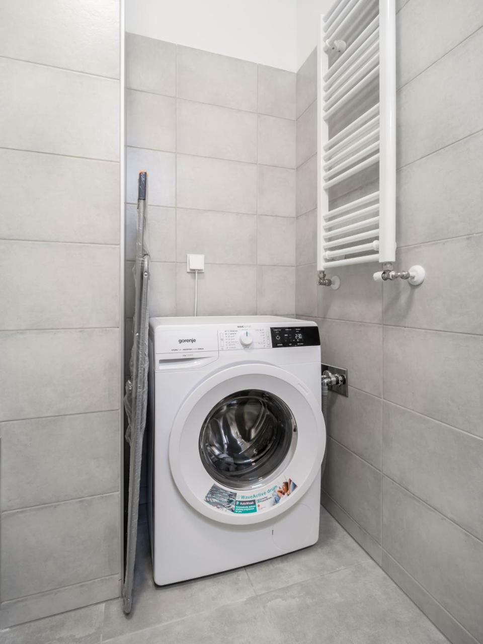 Bpr Chic White Home With Terrace & A/C & Garage ブダペスト エクステリア 写真